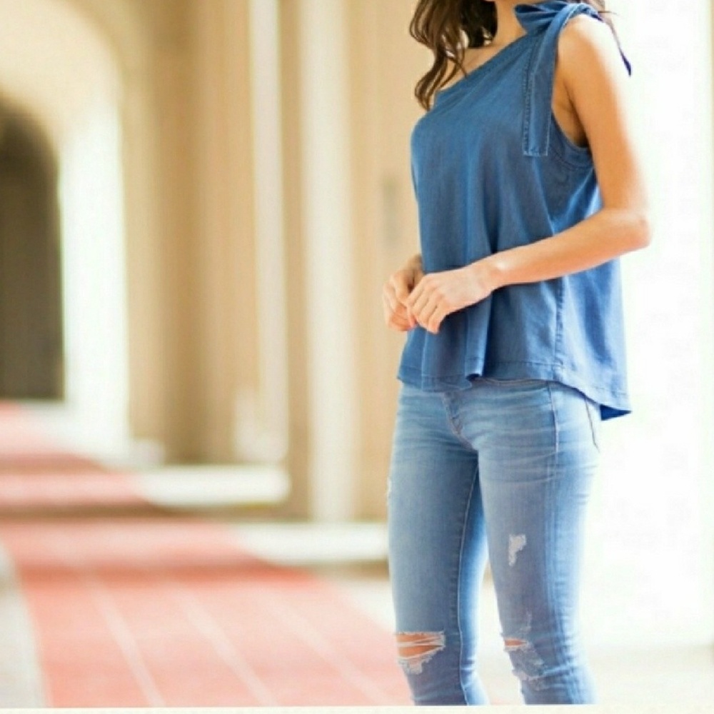 🎉HP🎉 One Shoulder Tie Top - Picture 7 of 7